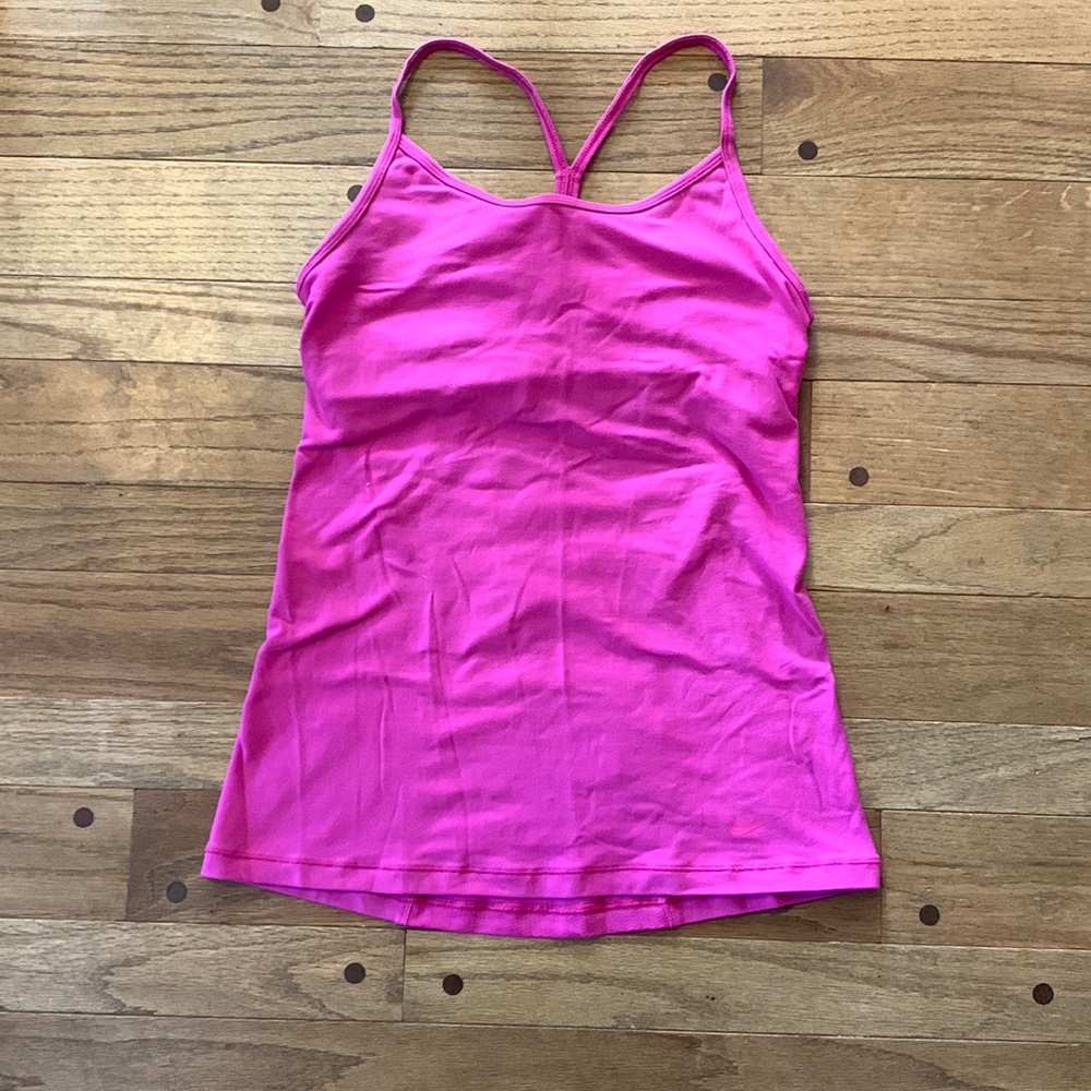 Nike workout athletic top